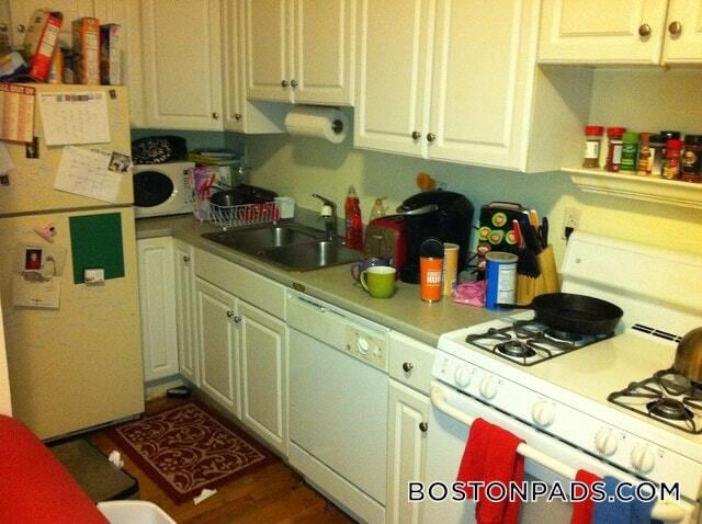 Building Photo - 447 Park Dr