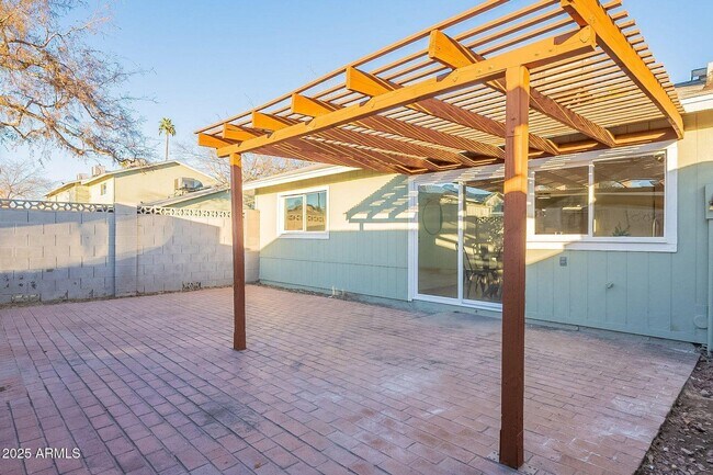 Building Photo - 4731 N 26th Ln