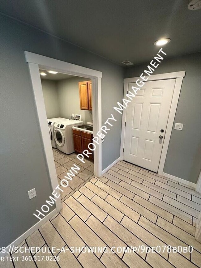 Building Photo - 3208 80th Ave SE