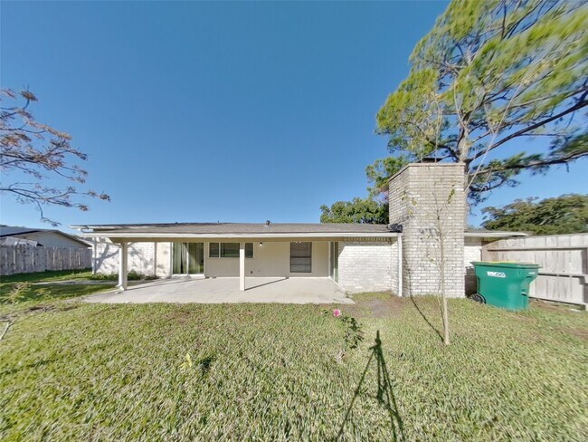 Building Photo - 5655 Hardwood Forest Dr