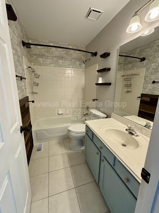Building Photo - 419 Audubon Village Spur