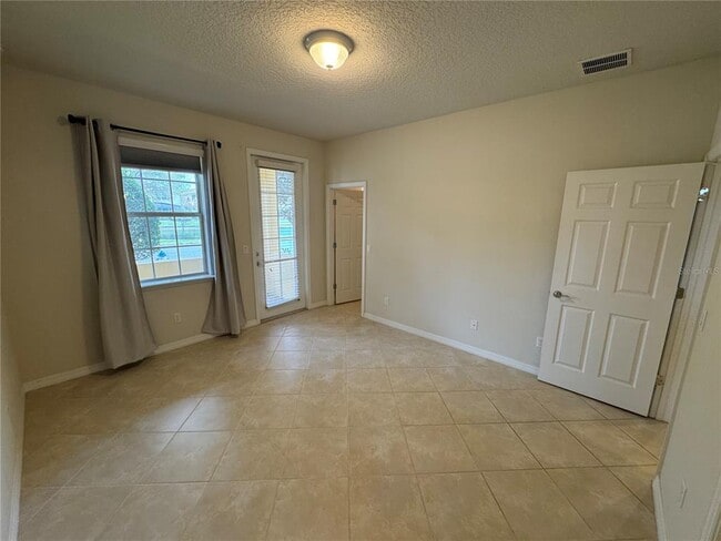Building Photo - 11902 Lorenza Ln