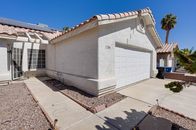 Building Photo - FULLY FURNISHED 3BEDROOM HOME IN NORTH LAS...