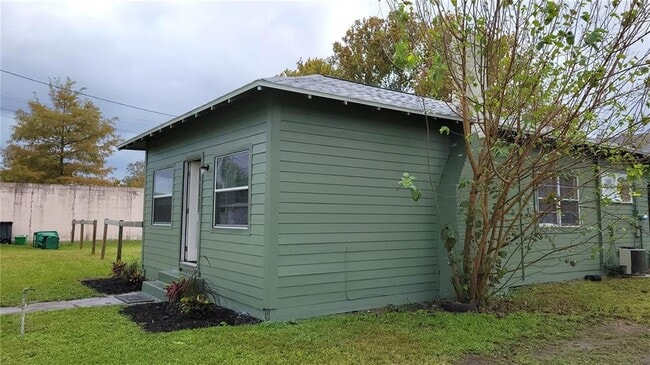 Building Photo - 200 Old Daytona Rd