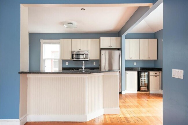 Building Photo - 5 Cummings Rd