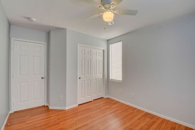 Building Photo - BEAUTIFUL 2 STORY SINGLE FAMILY HOME WITH 3 BEDROOMS AND 2.5 BATHS LOCATED IN SOUTHWEST