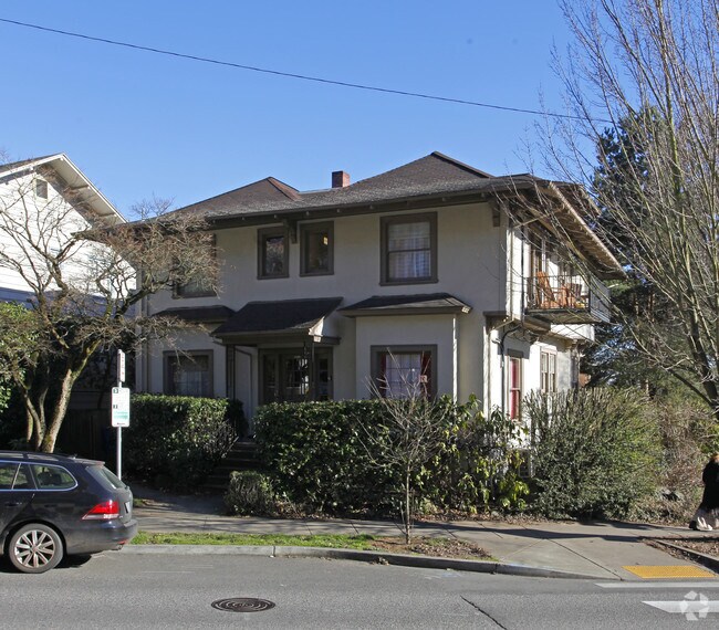 Primary Photo - 2356 NW Westover Rd