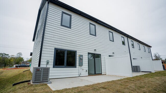 Building Photo - Brand-New Luxury 3BR Townhomes – First Mon...