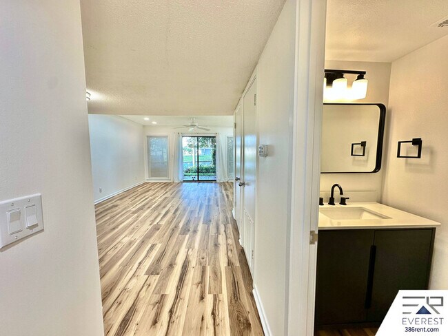 Building Photo - 58 Club House Dr