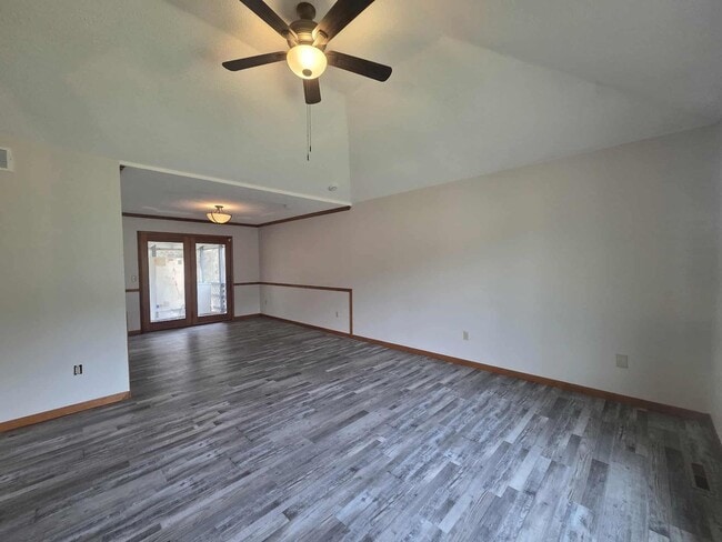 Building Photo - Spacious Home for Rent!