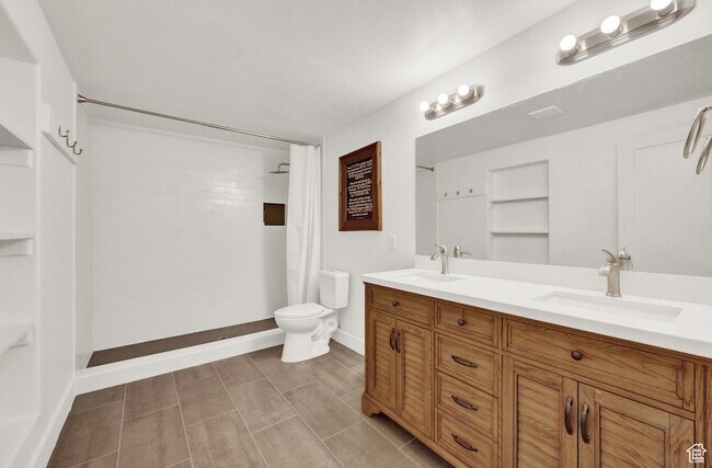Building Photo - 15162 S Cantle Dr