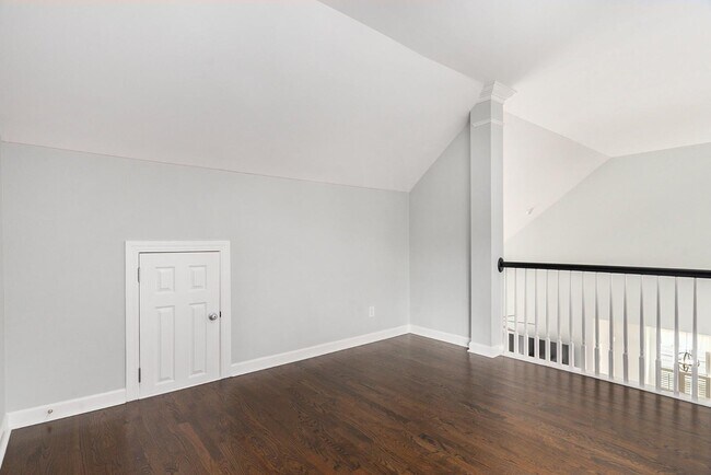 Building Photo - 200 N Ladd Ct