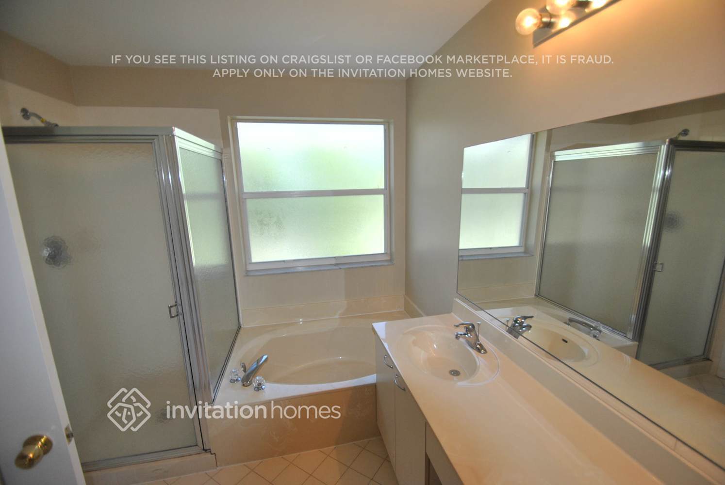 Building Photo - 1587 Briar Oak Dr