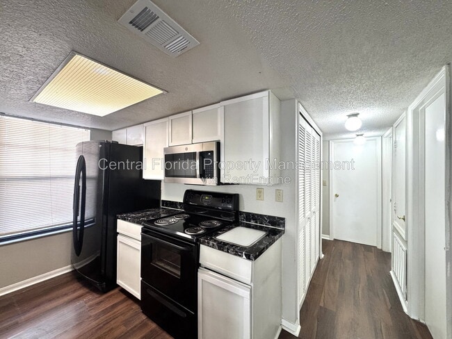 Building Photo - 2807 Rio Grande Trail