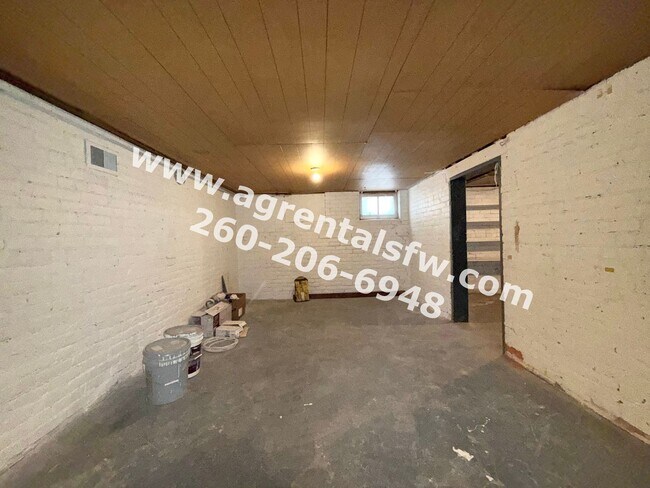 Building Photo - 1829 Broadway