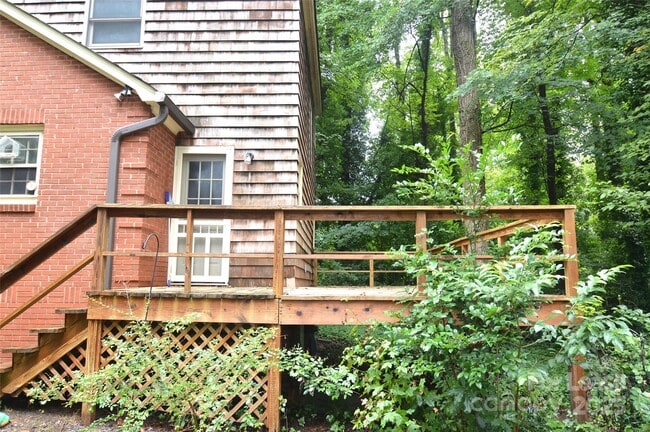 Building Photo - 7006 Sardis Rd