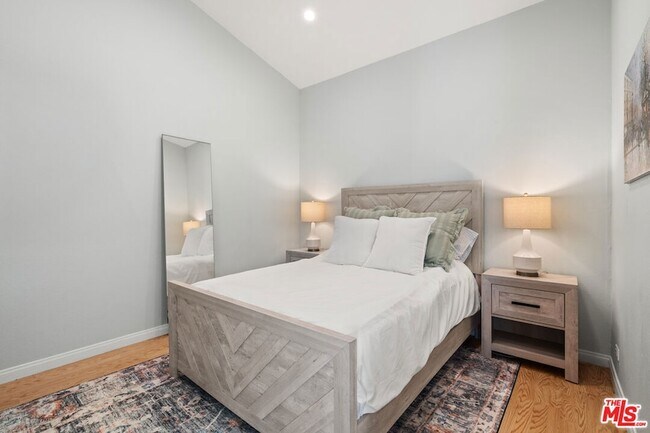 Building Photo - 1440 Veteran Ave