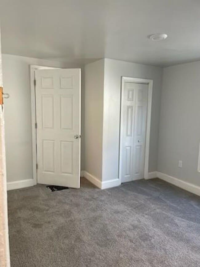 Building Photo - Charming & Updated 3-Bedroom Duplex with Modern Finishes in Hagerstown – Move-In Ready!