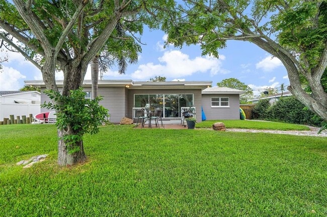 Building Photo - 9298 Sun Isle Dr NE
