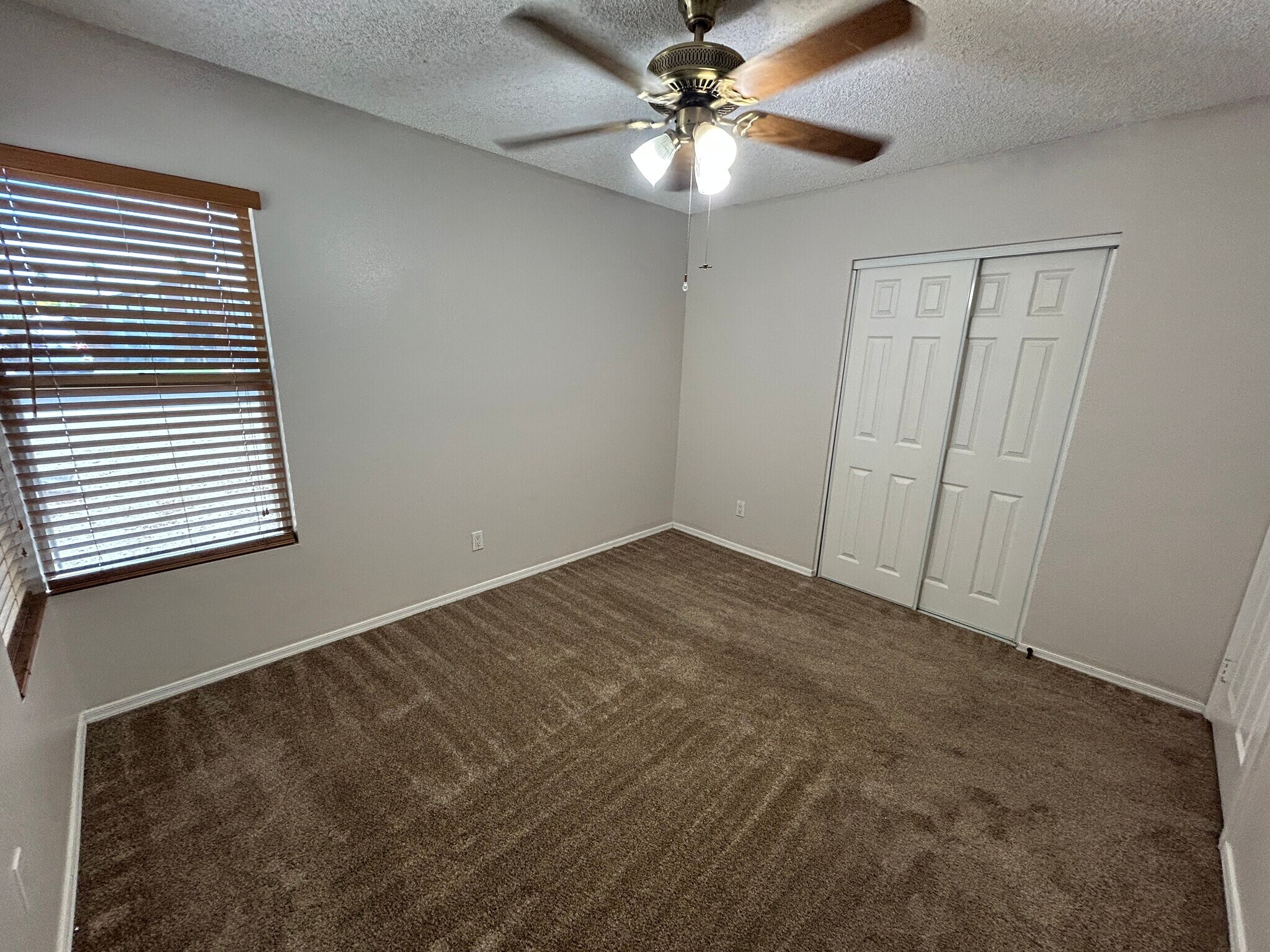 Building Photo - 6150 W Mauna Loa Ln