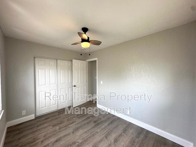 Building Photo - 1036 1/2 19th Street South - Upper