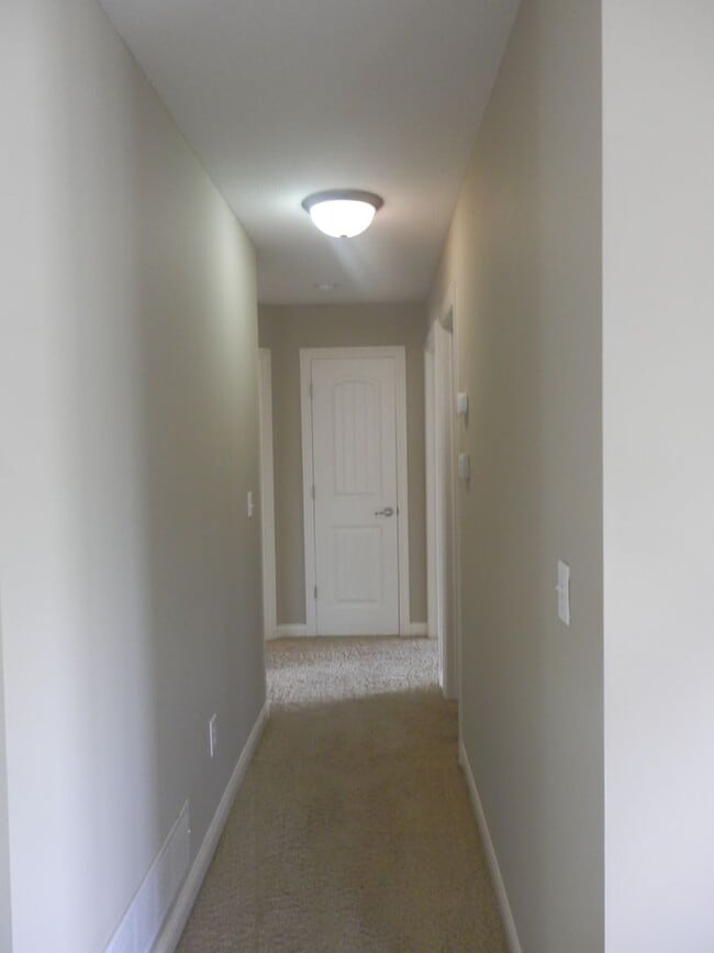 Building Photo - Nice 3 Bed 2 Bath House!