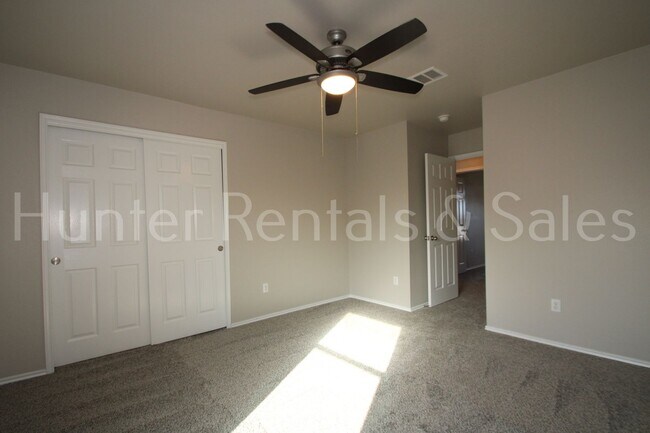 Building Photo - Beautiful Home in Sought-After Harker Heig...