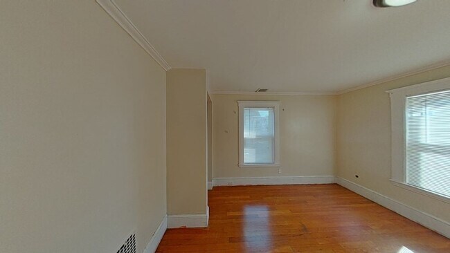 Building Photo - 17 Marcella St