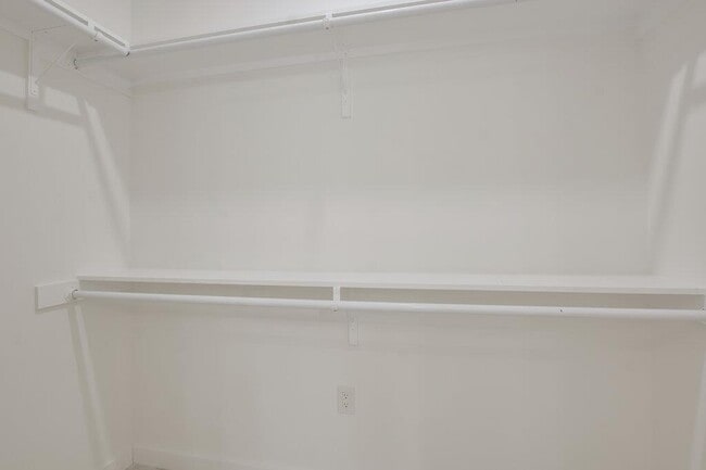 Building Photo - 2530 Steck Ave