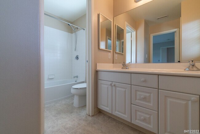 Building Photo - PRIME CORNER UNIT WITH CENTRAL AC!!! 3BR, 2.5BA WITH 2-CAR GARAGE
