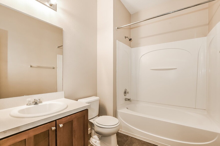Building Photo - 2302 Abey Blanco Dr