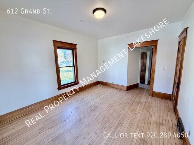 Building Photo - 612 Grand St