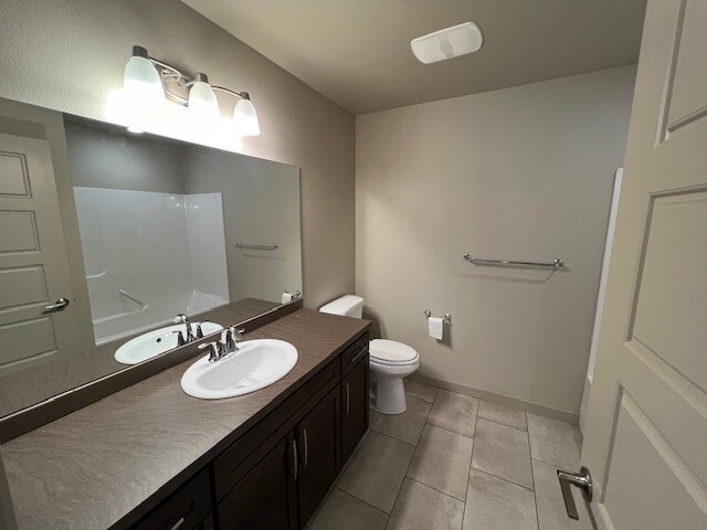 Building Photo - 2200 Greenview Cir