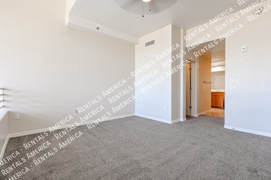 Building Photo - 16 W Encanto Blvd