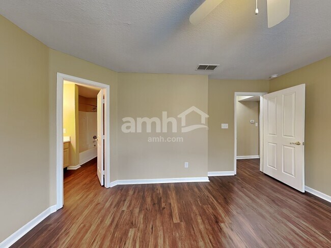 Building Photo - 6010 Woodmill Dr