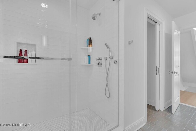 Building Photo - 112 Sylvania Ave