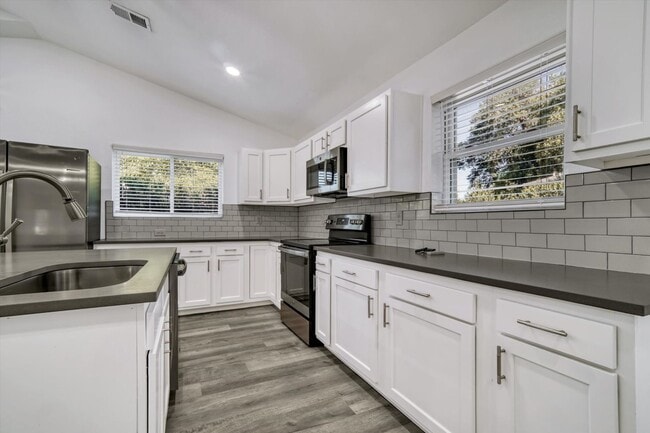 Building Photo - Charming Olde Town Arvada Home!