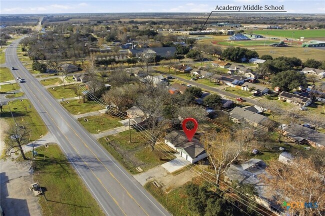 Building Photo - 410 State Hwy 95