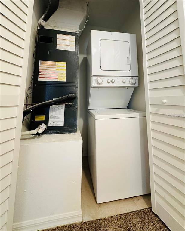 Building Photo - 207 Golden Pond Ct