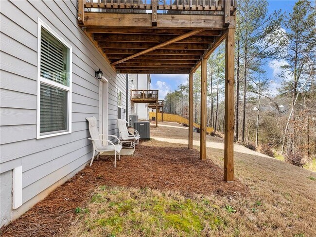 Building Photo - 680 Groover St