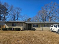 Building Photo - 453 Barcelona Ln