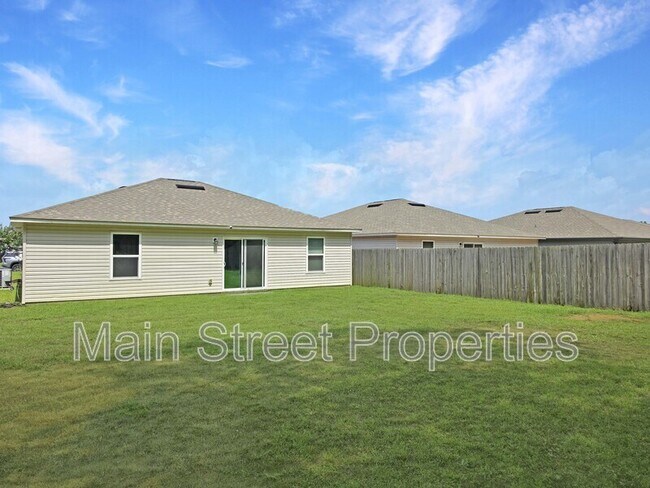 Building Photo - 6465 June Bug Dr