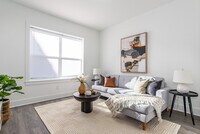 Building Photo - BLVD 446