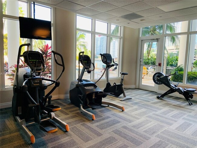 Building Photo - 801 Brickell Key Blvd