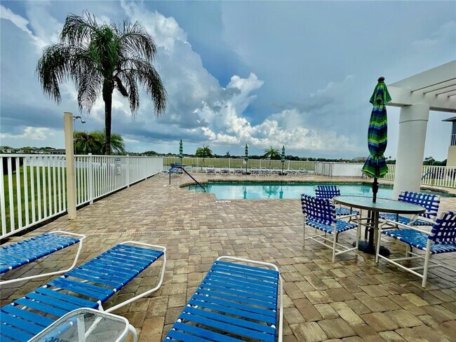 Building Photo - 5800 Sabal Trace Dr