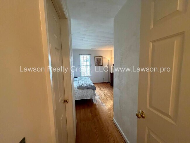 Building Photo - Gorgeous Classic Cave Spring Colonial in S...
