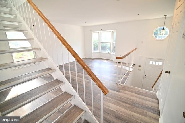 Building Photo - 3721 Edmond Way