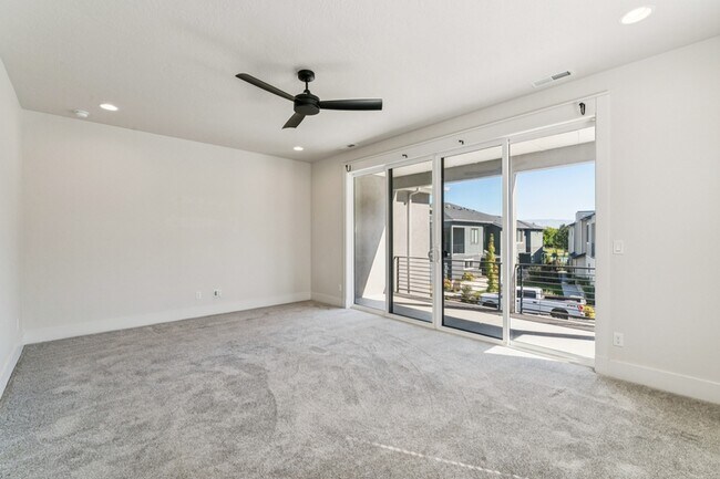 Building Photo - 3243 S Sedgebrook Ln