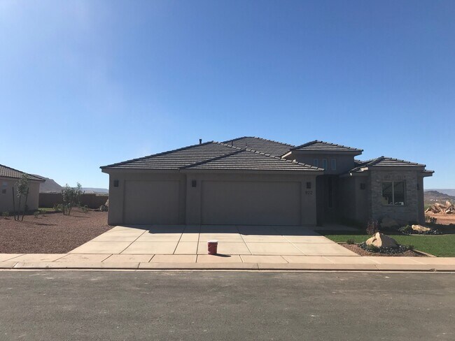 Primary Photo - Beautiful Like New 4 bedroom home in Washi...