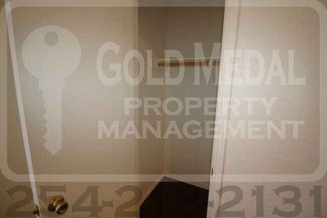 Building Photo - 4410 Alan Kent Dr